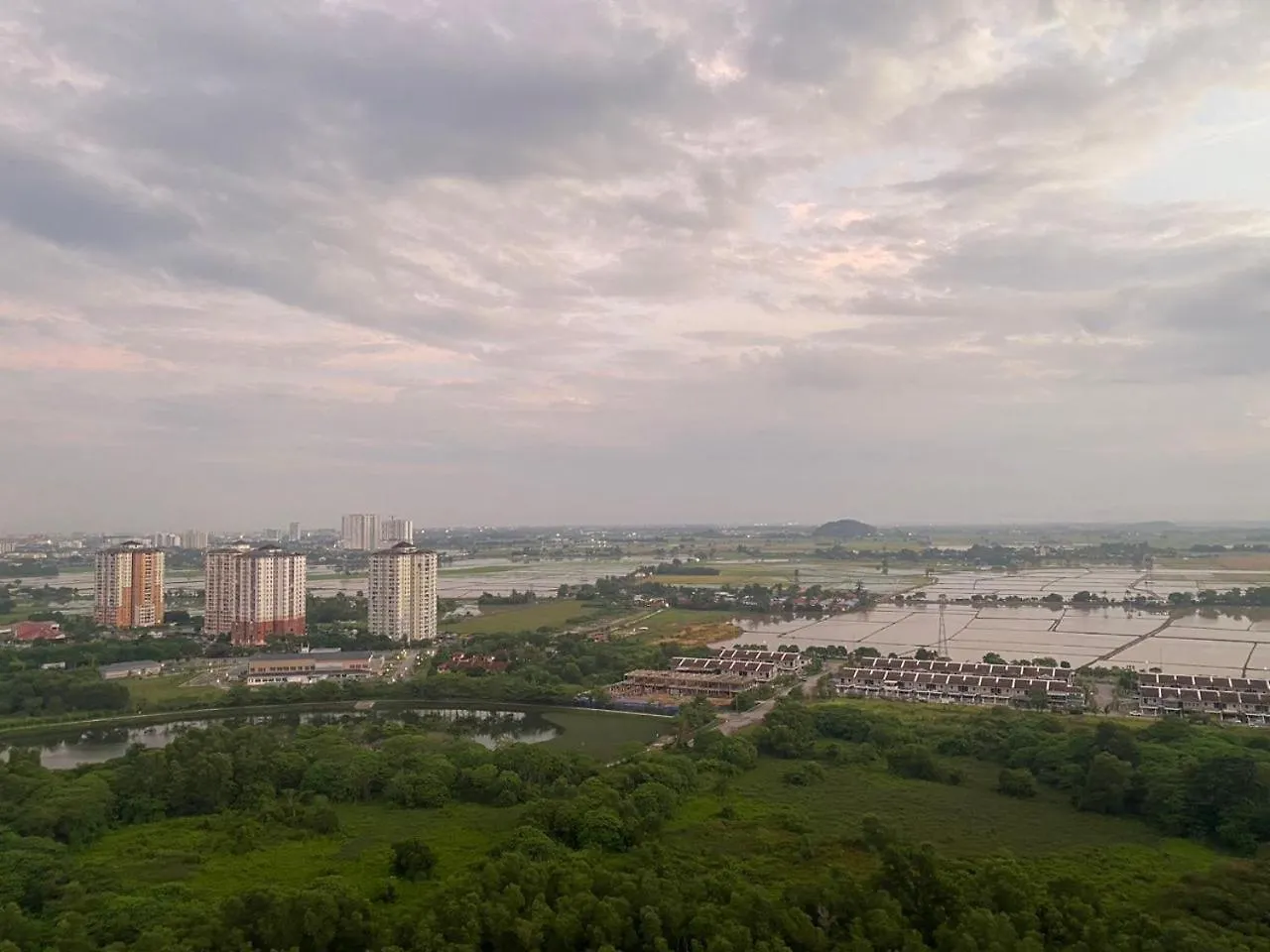 Newly Furnished Metropol Service Apartment With Attractive View Bukit Mertajam