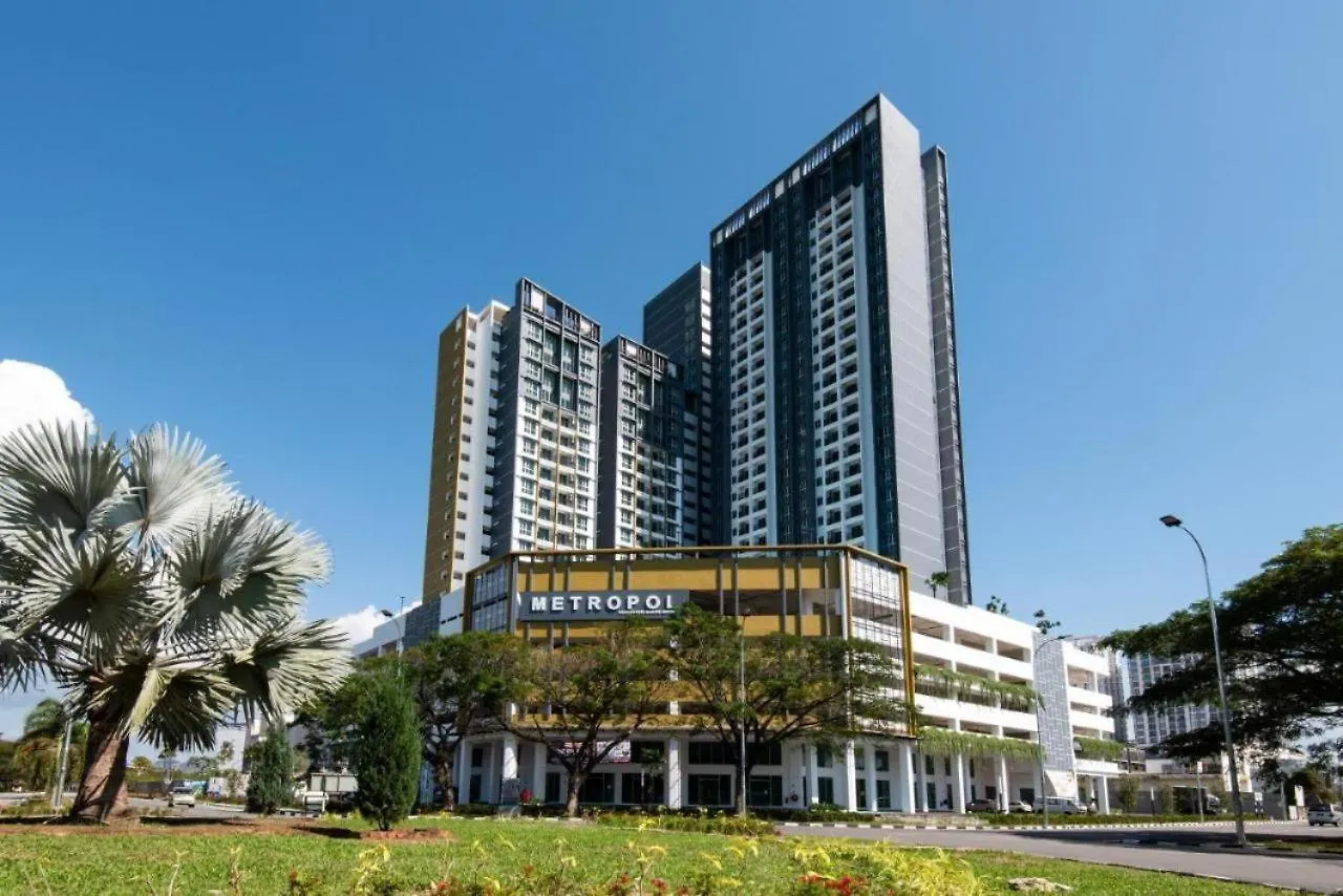 Newly Furnished Metropol Service Apartment With Attractive View Bukit Mertajam
